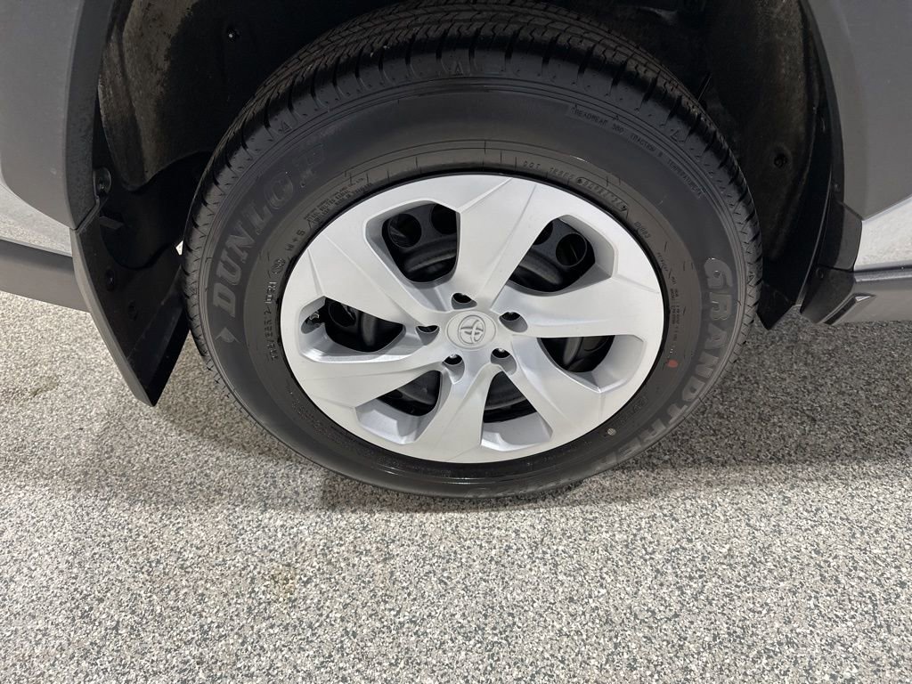 Certified 2025 Toyota RAV4 LE image 21