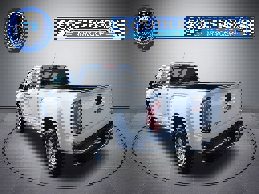 Used 2016 GMC Canyon W/T image 5