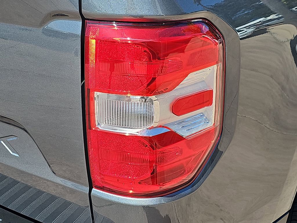 New 2025 Ford Maverick XLT image 40