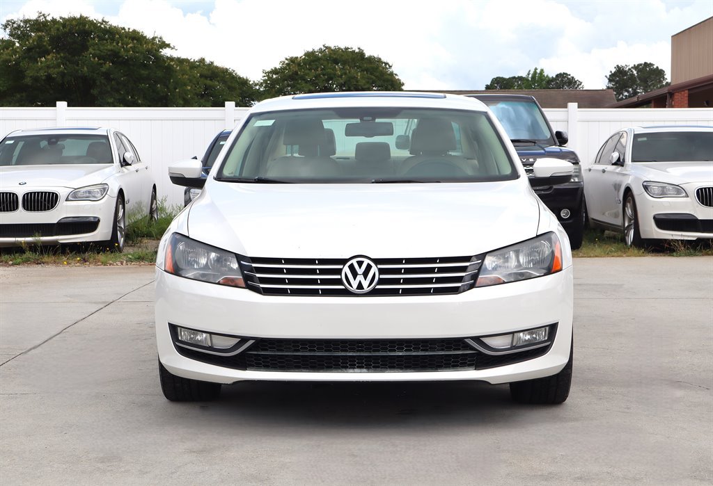 Used 2014 Volkswagen Passat TDI SE FWD image 2