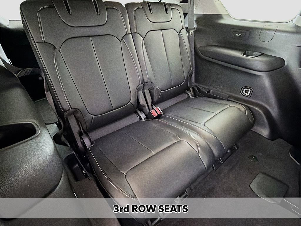 Used 2024 Jeep Grand Cherokee L Limited AWD/4WD image 9