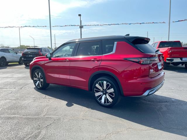Used 2025 Mitsubishi Outlander SEL image 3