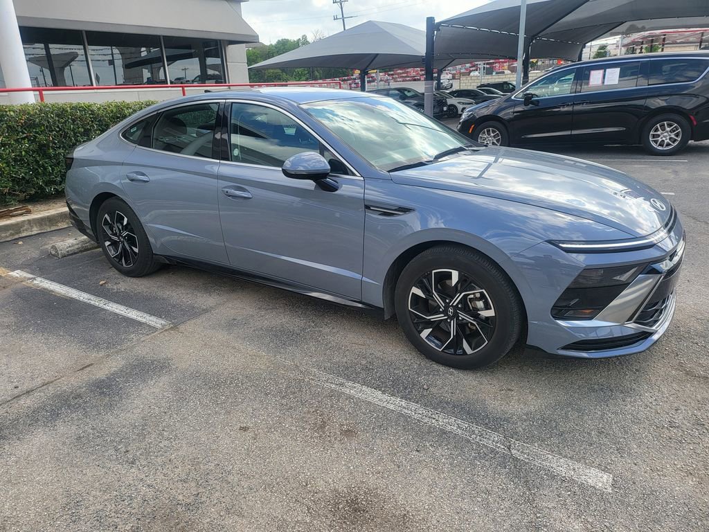 Used 2025 Hyundai Sonata SEL FWD image 13