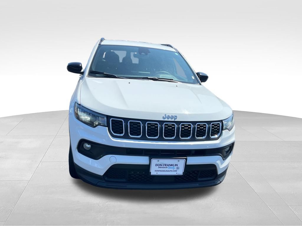 Used 2024 Jeep Compass Latitude AWD/4WD image 8