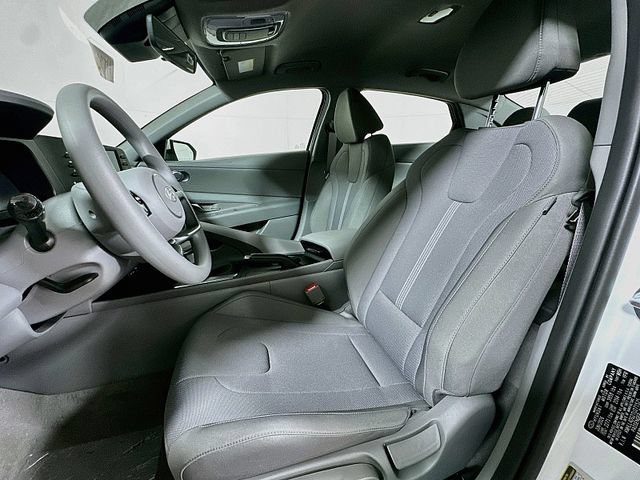 New 2026 Hyundai Elantra SE FWD image 9
