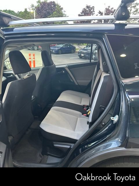 Used 2017 Toyota RAV4 XLE AWD/4WD image 15