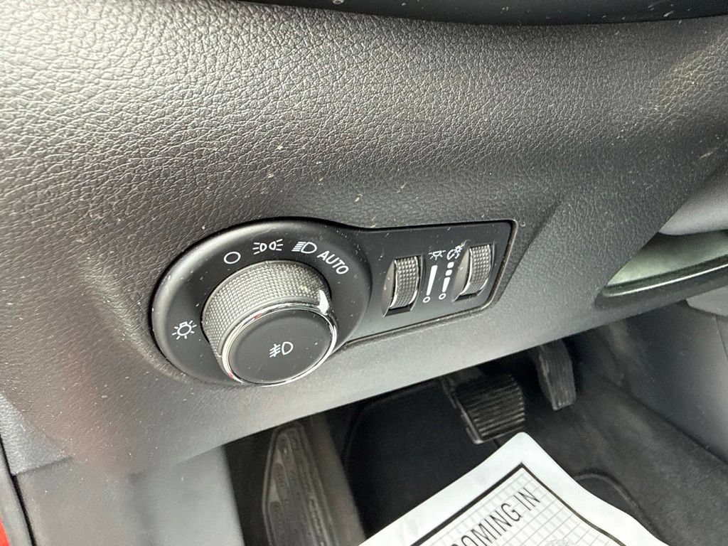 Used 2023 Jeep Compass Latitude AWD/4WD image 21