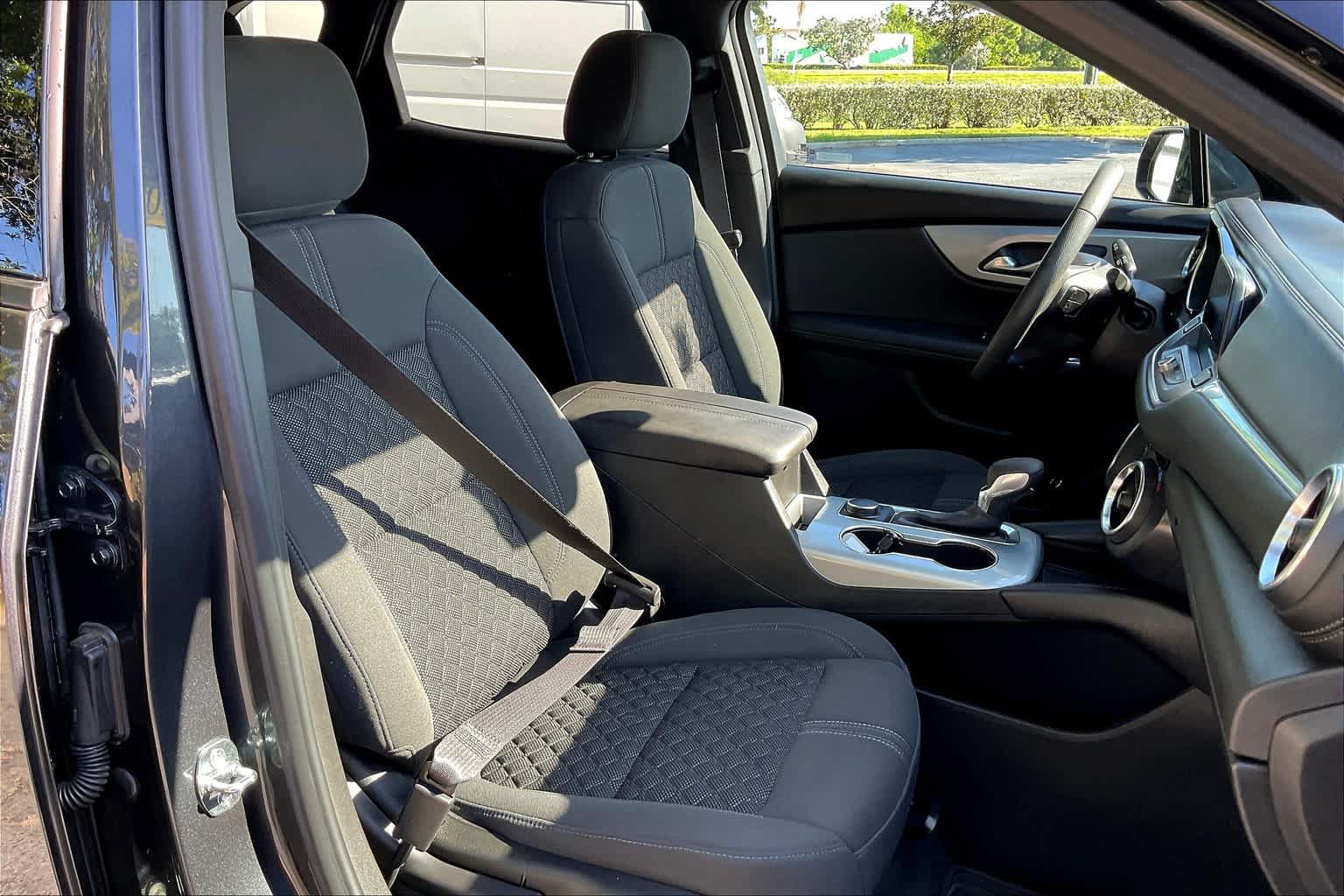 Used 2022 Chevrolet Blazer LT FWD image 8