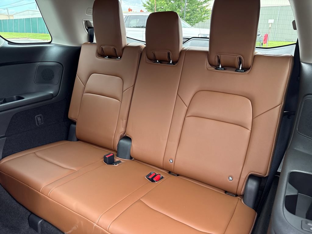 Used 2023 Nissan Pathfinder Platinum w/ Lighting Package (N93) AWD/4WD image 43