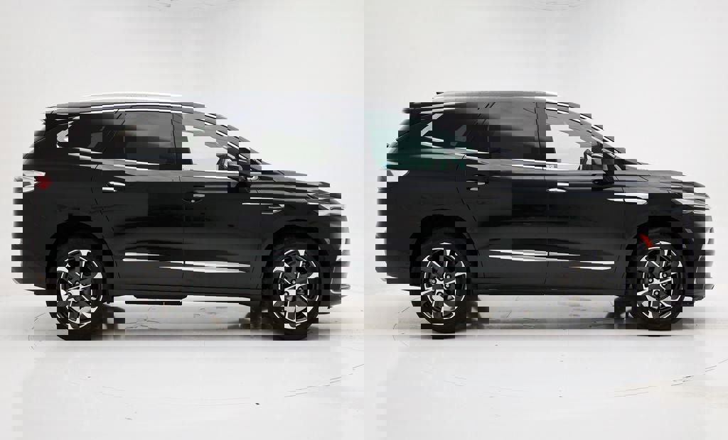 Used 2022 Buick Enclave Essence w/ Experience Buick Package image 2