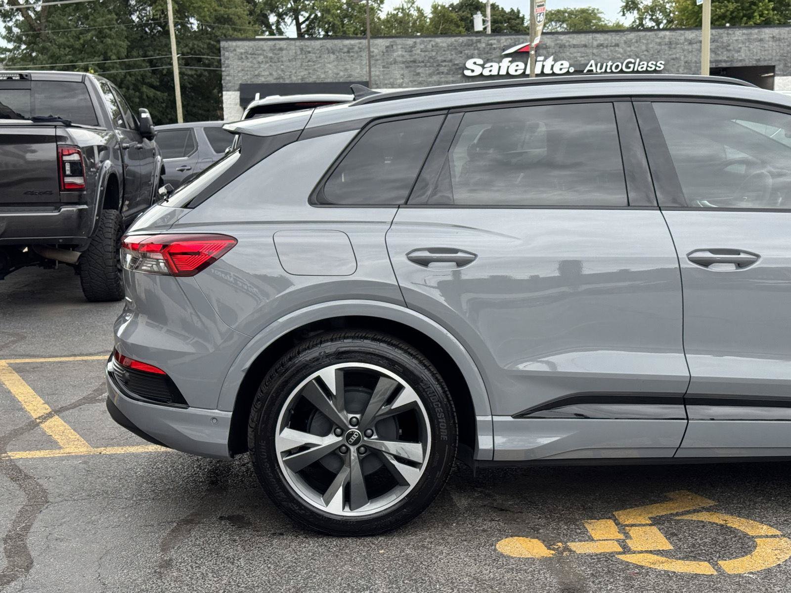 Used 2024 Audi Q4 e-tron Premium Plus w/ Premium Plus AWD/4WD image 11