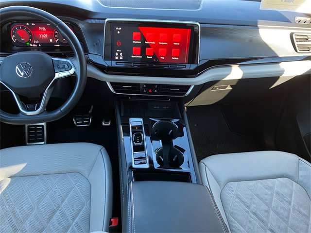 Used 2025 Volkswagen Atlas Cross Sport SEL Premium R-Line image 11