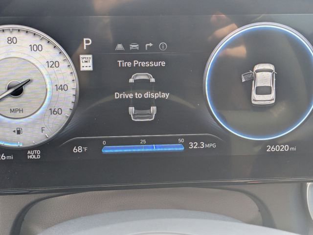 Used 2025 Hyundai Elantra SEL image 19