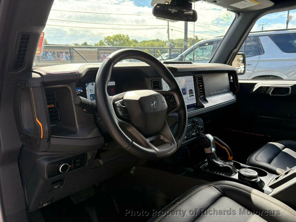 Used 2024 Ford Bronco Badlands image 15