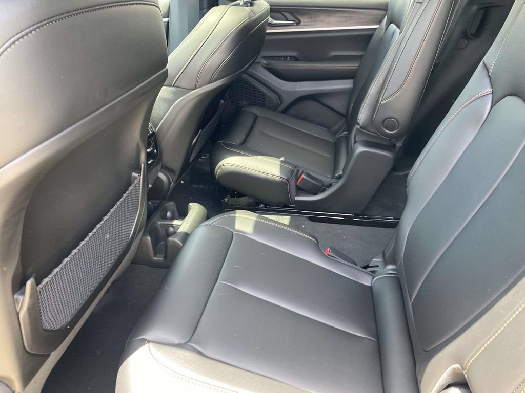 New 2026 Jeep Grand Cherokee L Limited AWD/4WD image 35
