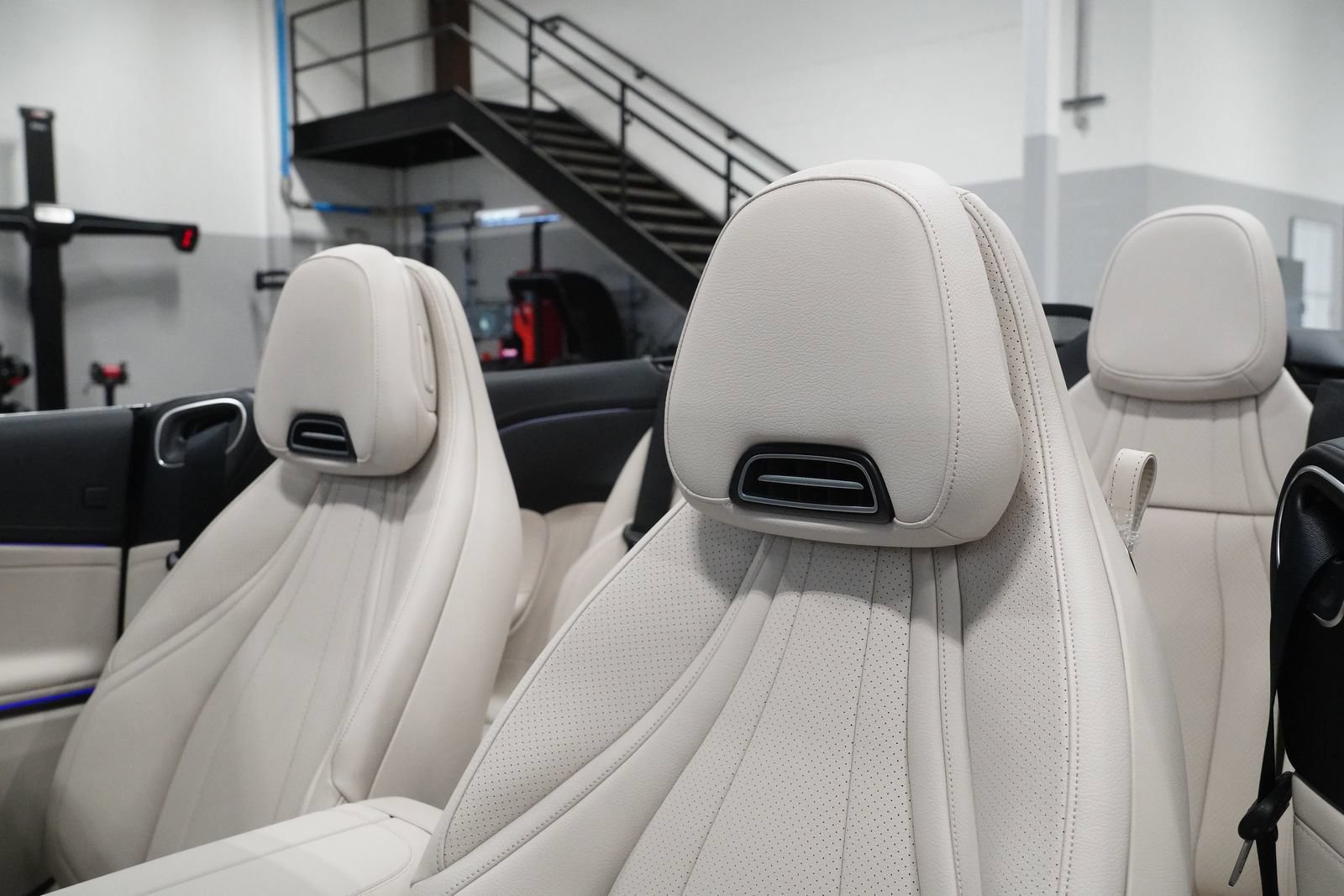 New 2026 Mercedes-Benz CLE 300 4MATIC Cabriolet image 18