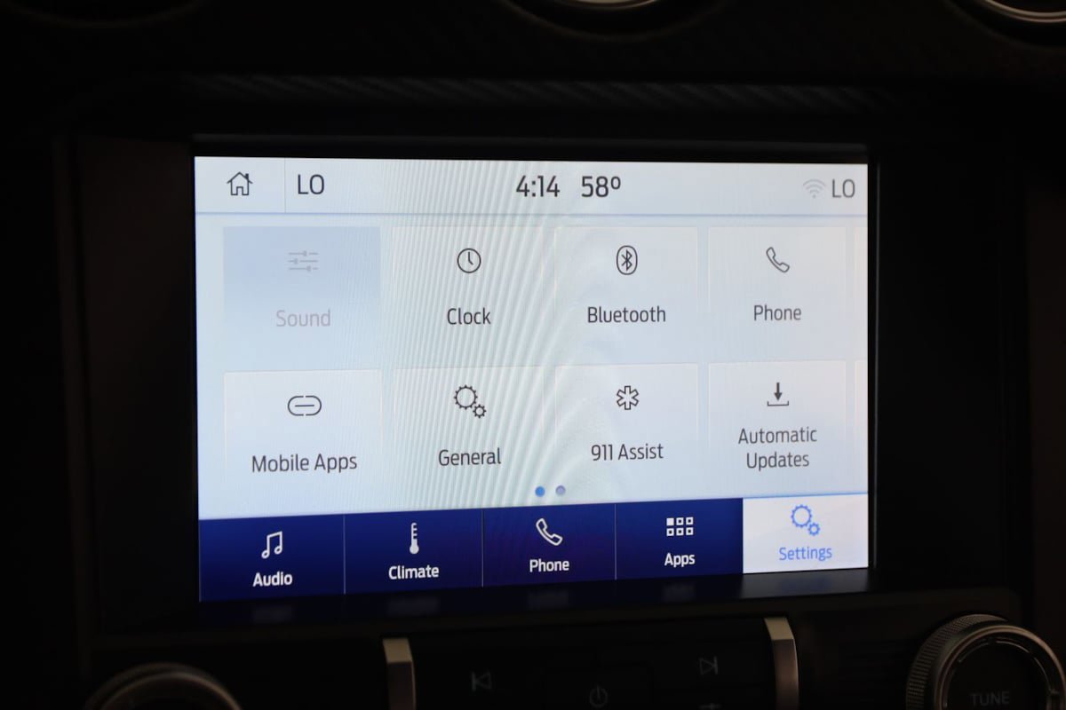 Used 2020 Ford Mustang Convertible RWD image 35