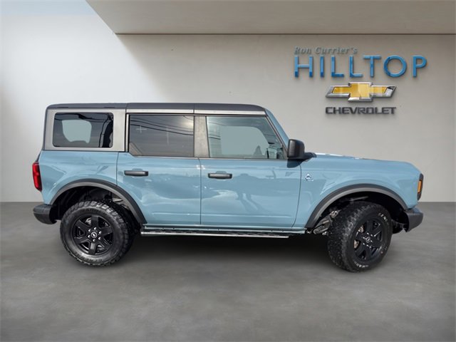 Used 2022 Ford Bronco Black Diamond image 3