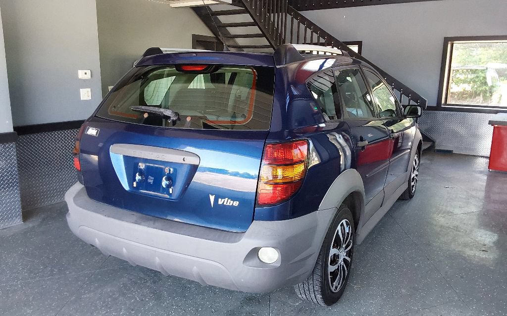 Used 2005 Pontiac Vibe w/ Power Group Value Package FWD image 10