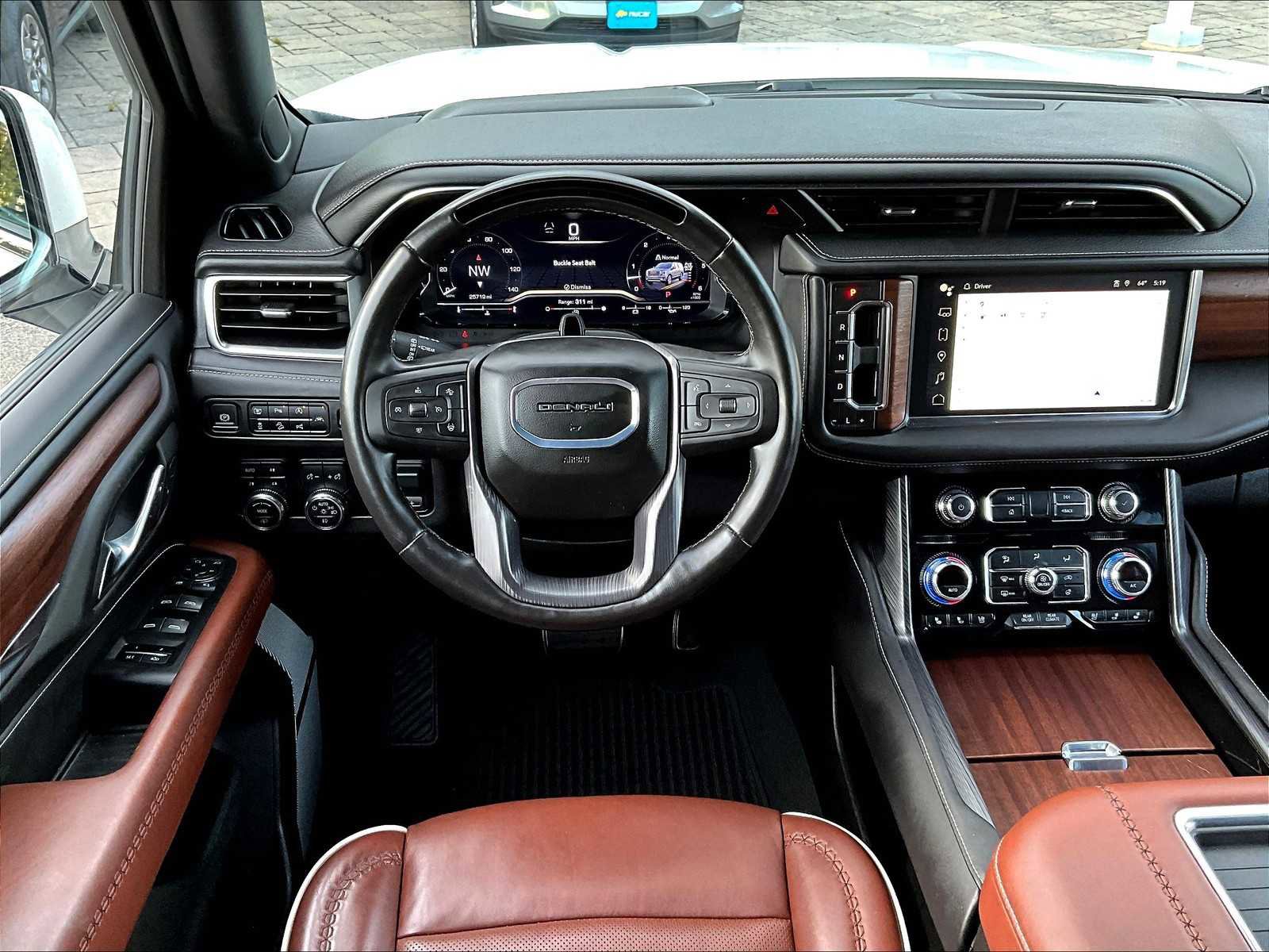 Used 2024 GMC Yukon Denali Ultimate image 18