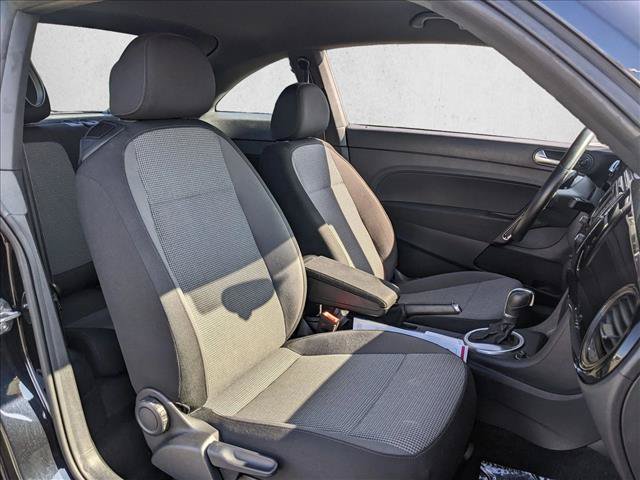 Used 2018 Volkswagen Beetle 2.0T Coast FWD image 19