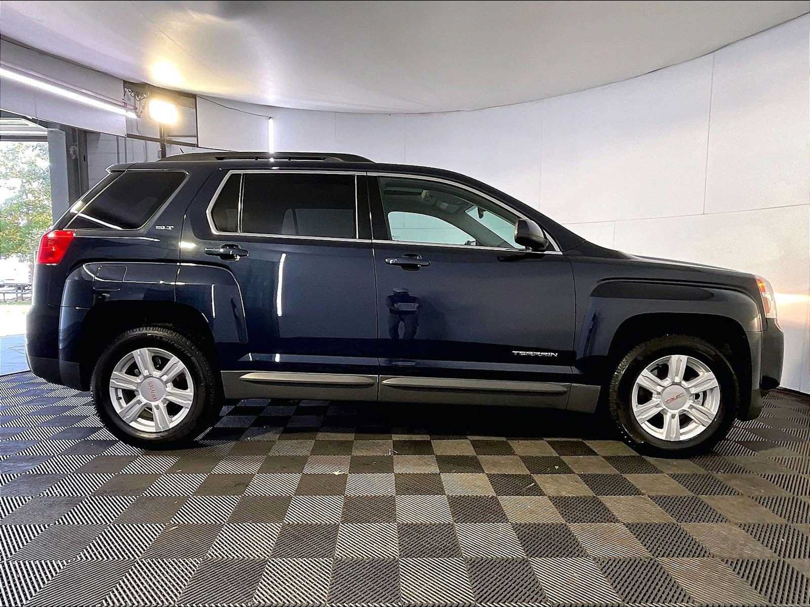 Used 2015 GMC Terrain SLT w/ Open Road Package FWD image 8