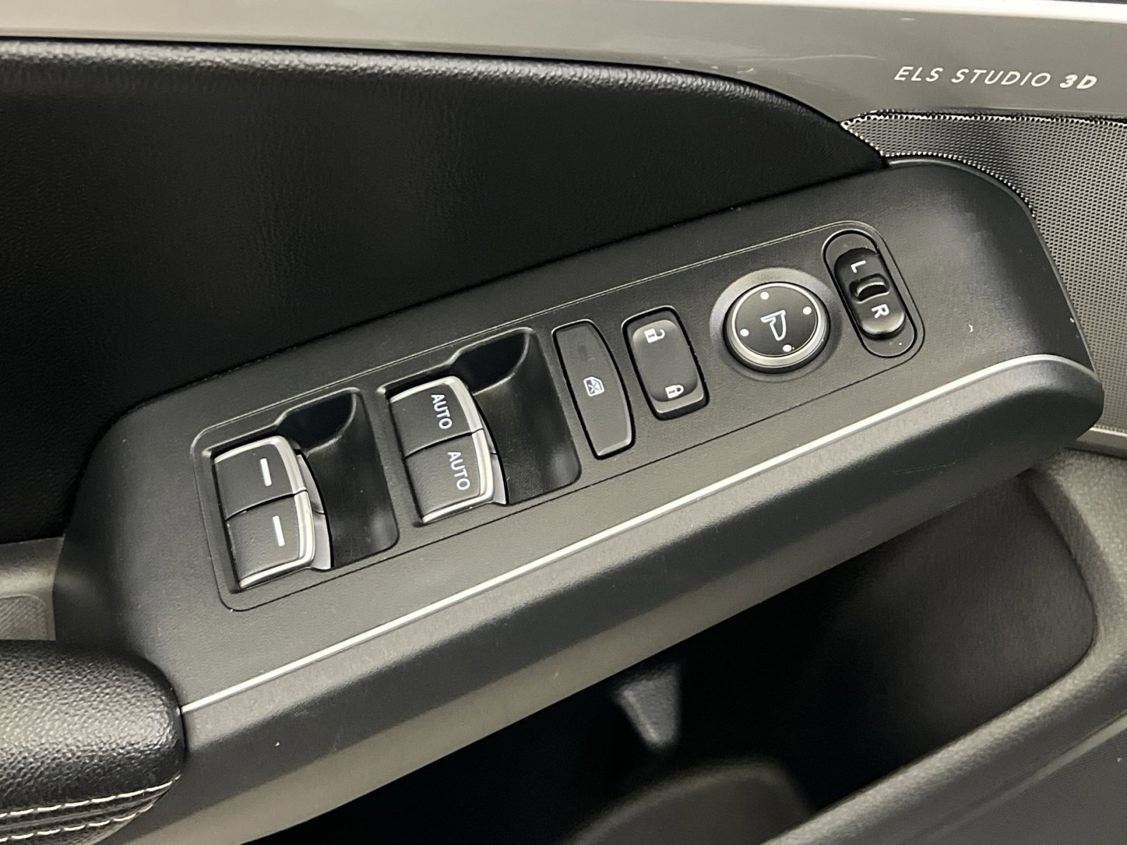 Used 2023 Acura Integra A-Spec image 13