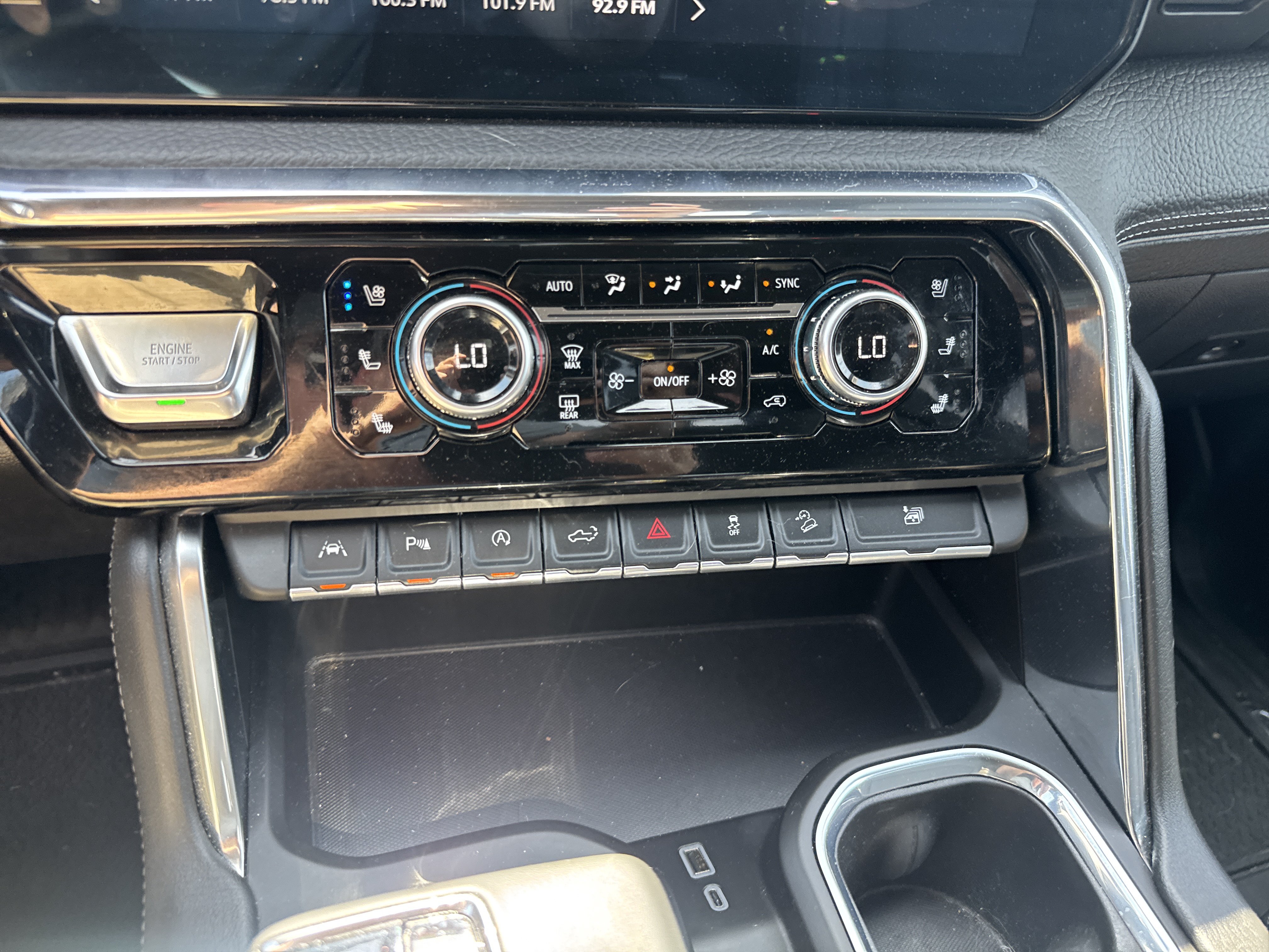 Used 2023 GMC Sierra 1500 Denali w/ Technology Package AWD/4WD image 25