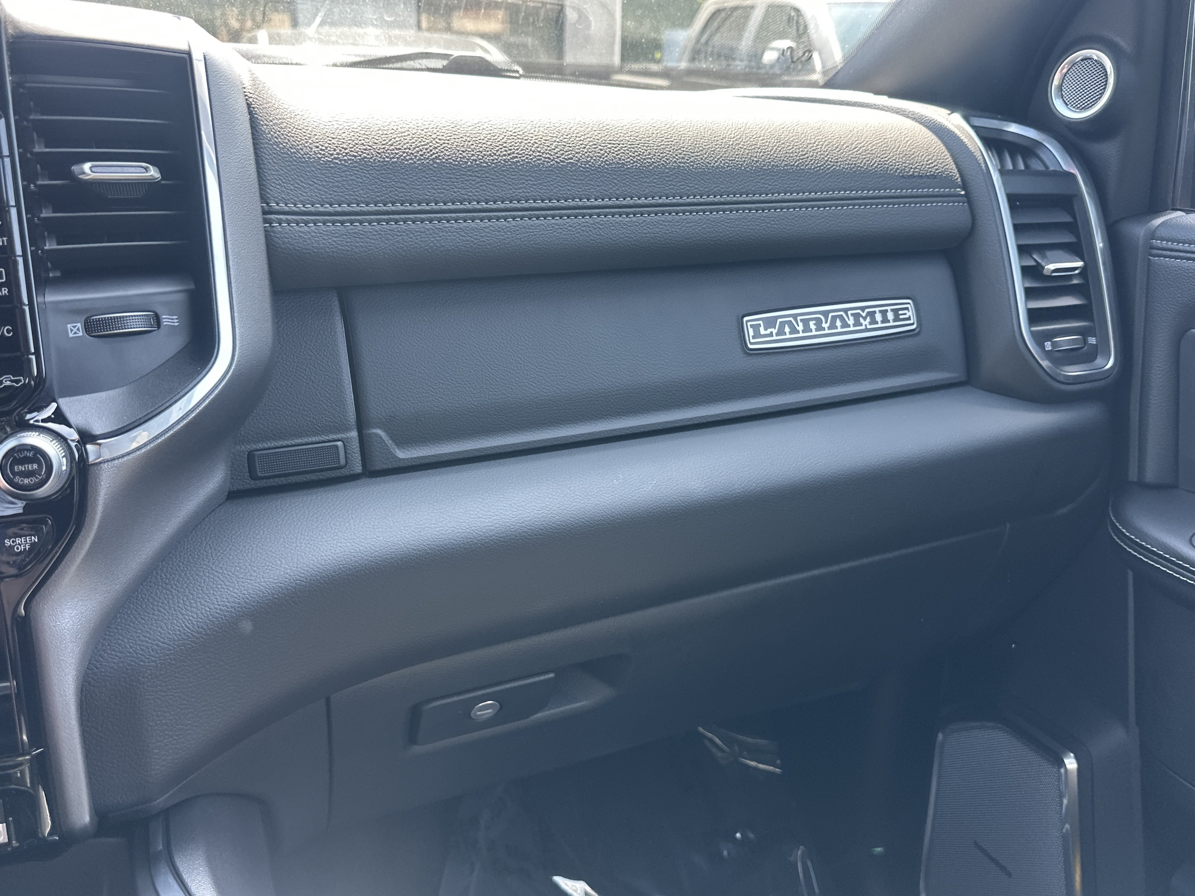 New 2026 RAM 3500 Laramie AWD/4WD image 5