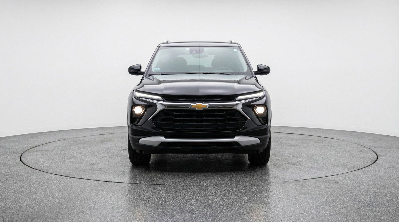 Used 2025 Chevrolet TrailBlazer LT image 2