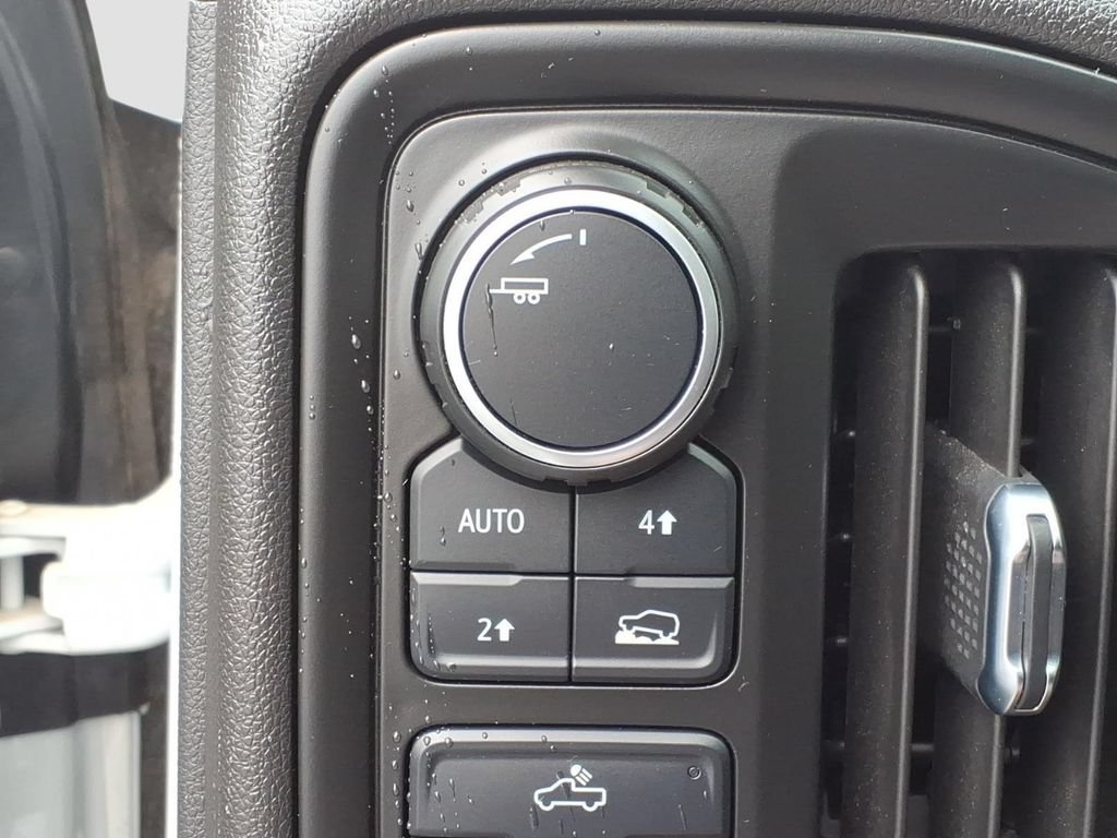Used 2021 Chevrolet Silverado 1500 Custom AWD/4WD image 27