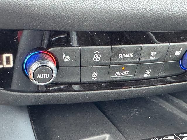 Used 2023 Buick Enclave Essence AWD/4WD image 29
