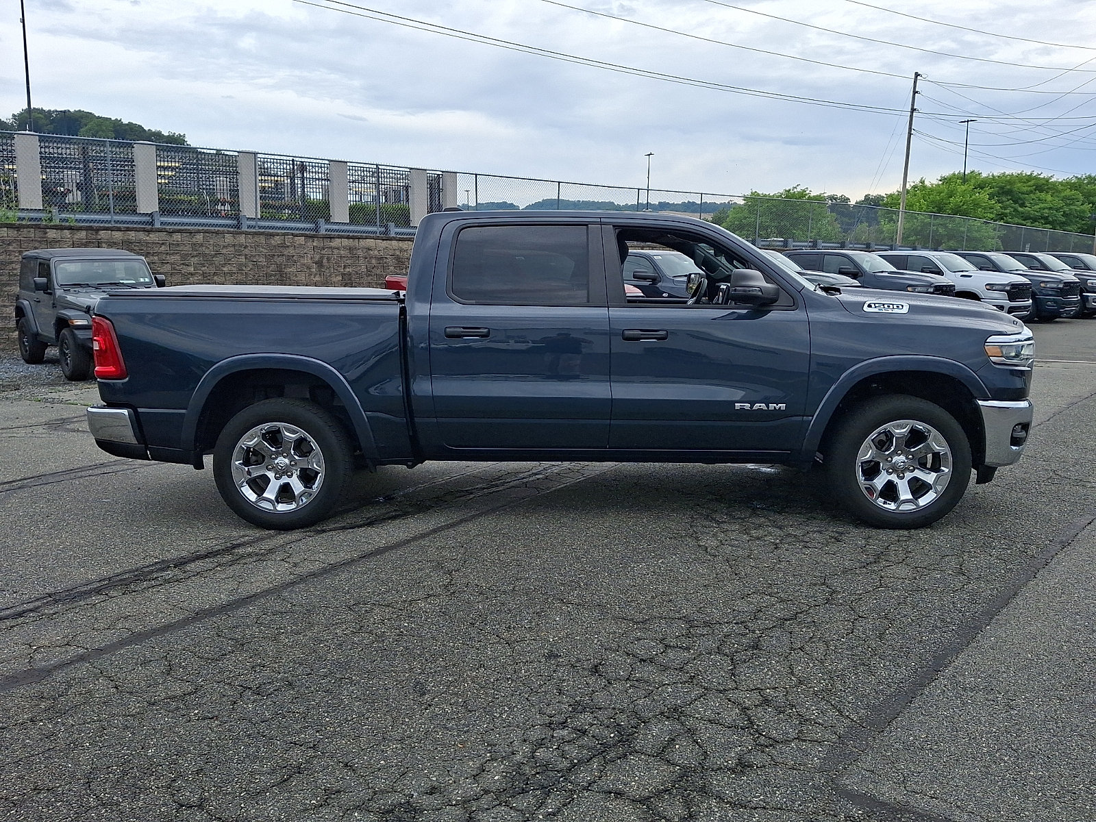 Used 2025 RAM 1500 Big Horn AWD/4WD image 7