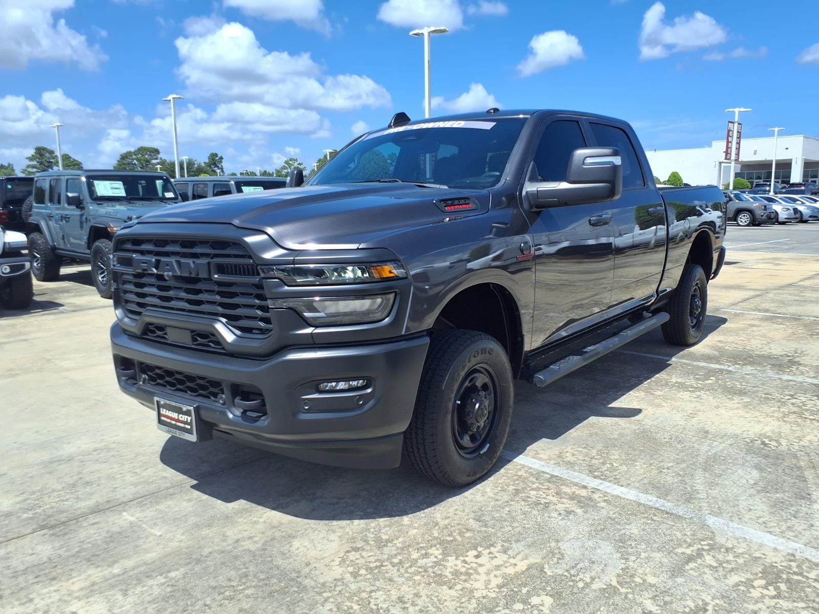 Used 2025 RAM 2500 Tradesman AWD/4WD video 3