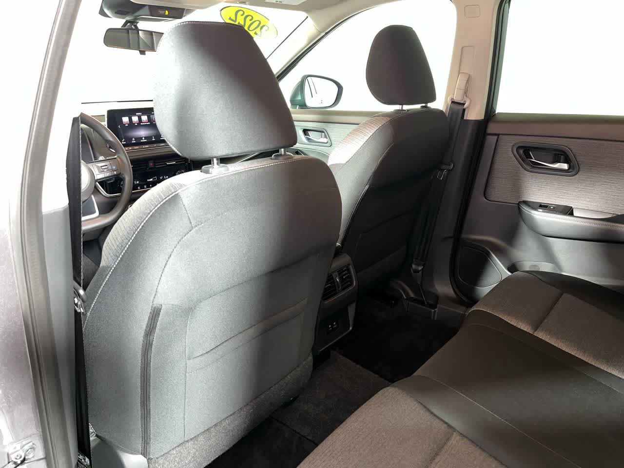 Used 2022 Nissan Rogue SV AWD/4WD image 24