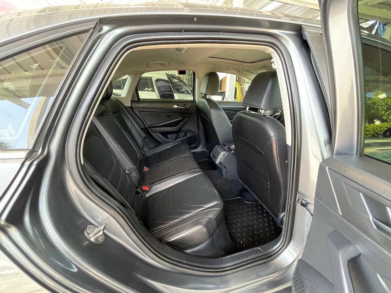 Used 2022 Volkswagen Jetta SEL FWD image 15