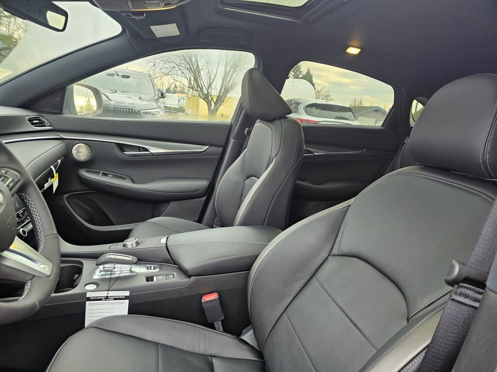New 2025 INFINITI QX55 Essential image 24