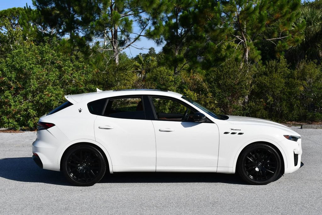 Used 2022 Maserati Levante Modena AWD/4WD image 38