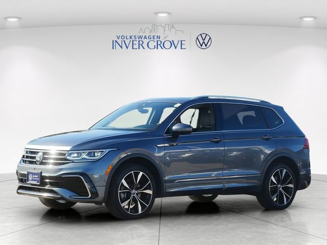 Certified 2023 Volkswagen Tiguan SEL R-Line AWD/4WD image 3