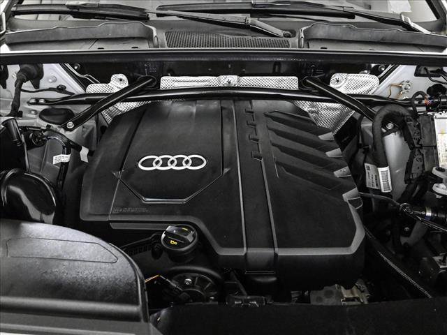 Certified 2025 Audi Q5 2.0T Premium Plus w/ Premium Plus Package AWD/4WD image 24