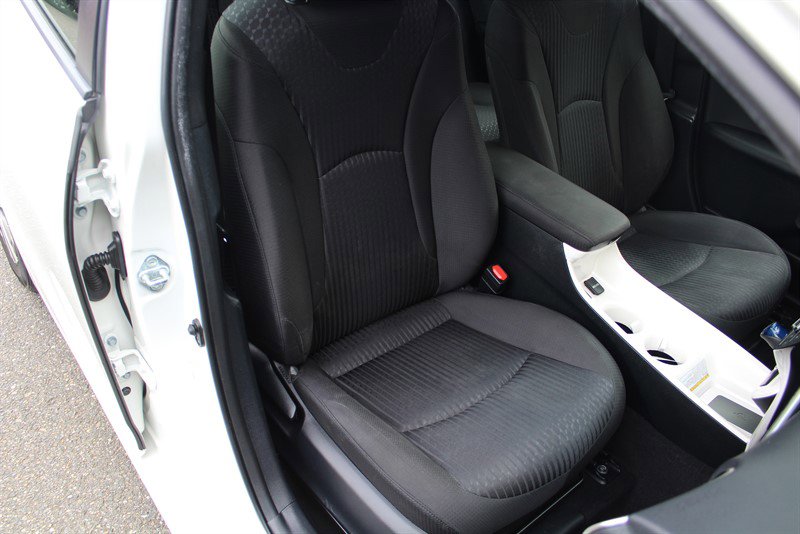 Used 2016 Toyota Prius Three image 24