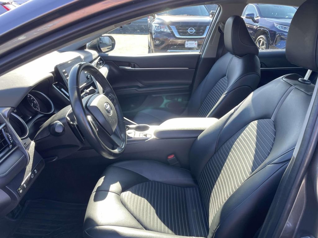Used 2024 Toyota Camry SE image 13