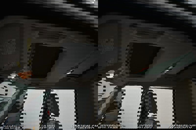 Used 2015 Land Rover LR4 HSE image 37