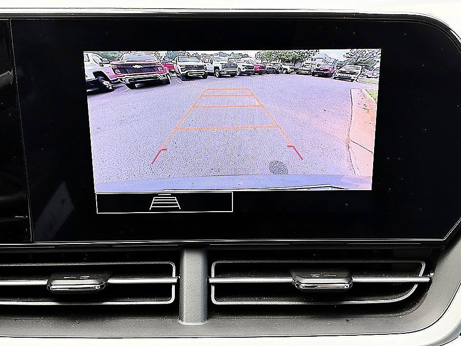 Used 2024 Chevrolet Trax LS w/ LS Convenience Package FWD image 22