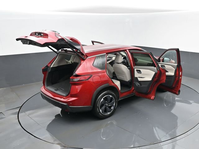Used 2025 Nissan Rogue SV AWD/4WD image 25