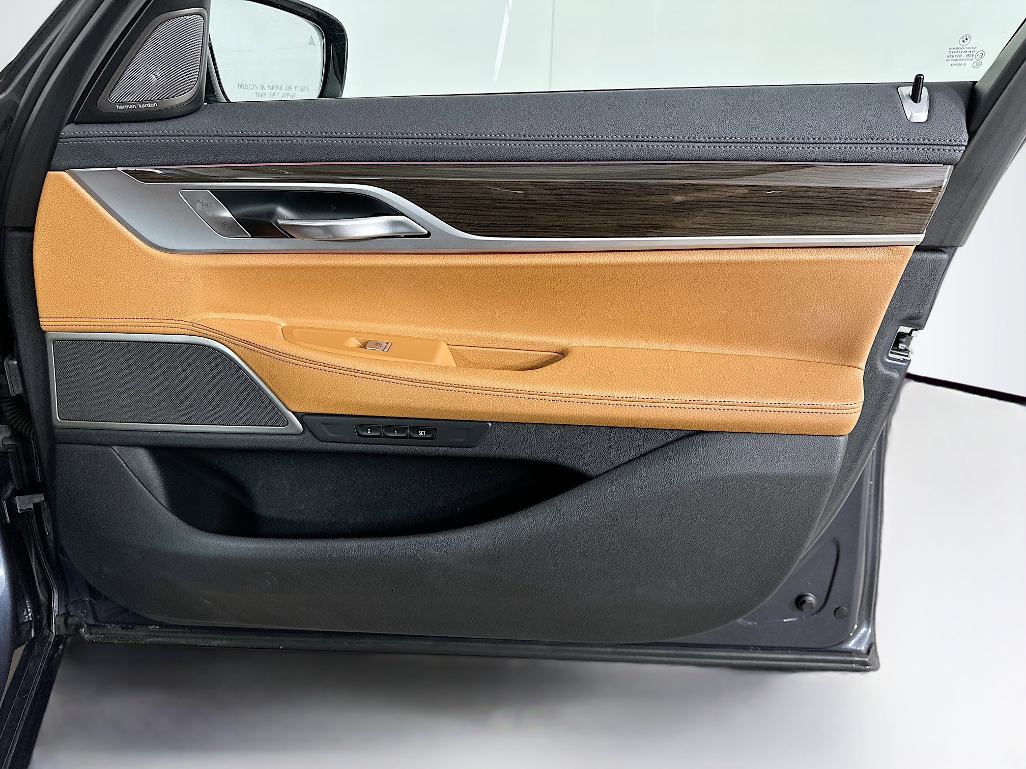 Used 2020 BMW 740i xDrive w/ Cold Weather Package image 34