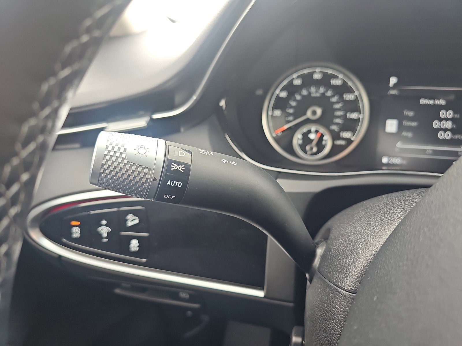 Used 2022 Genesis GV70 2.5T w/ Advanced Package image 22