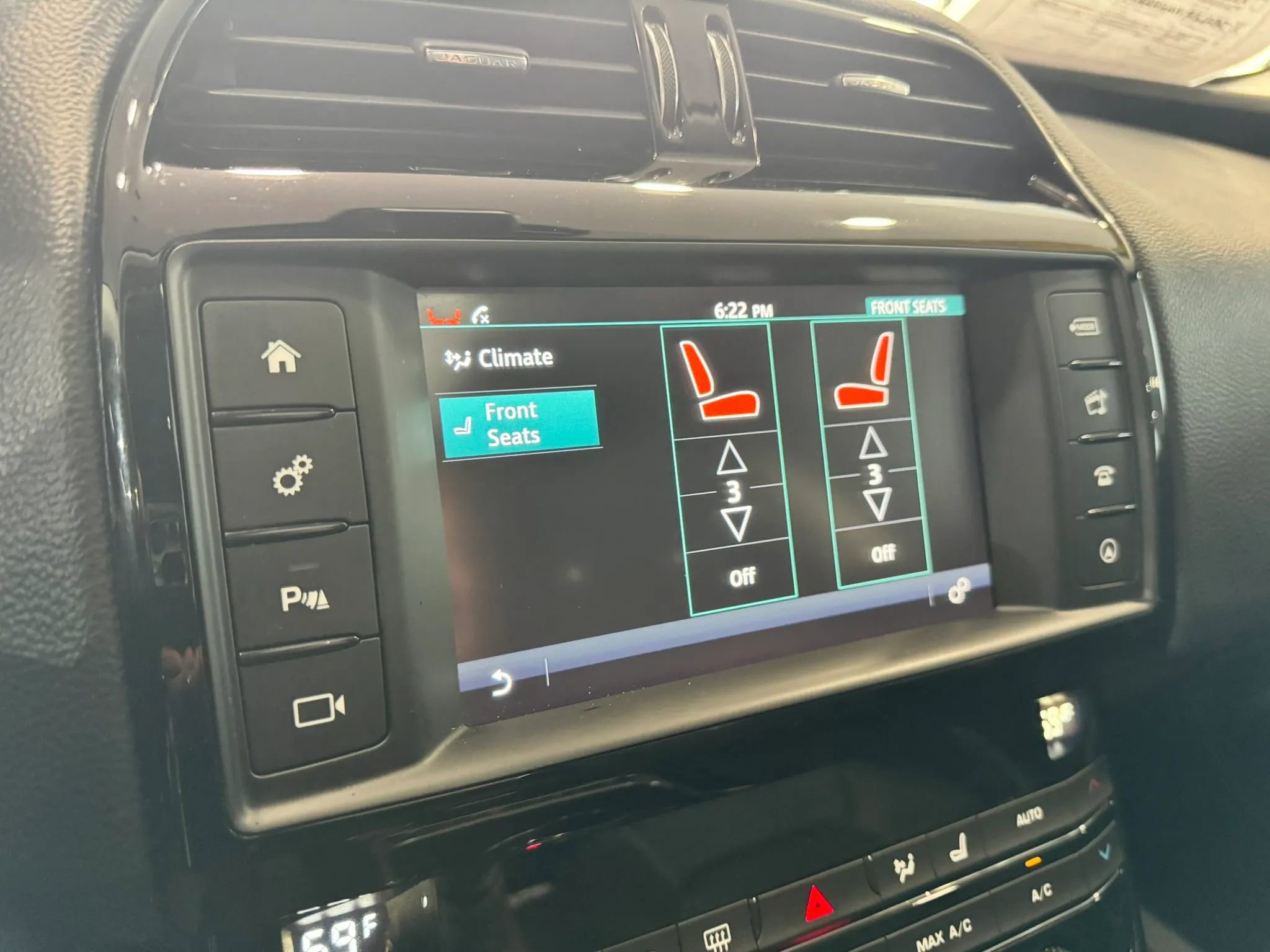 Used 2018 Jaguar XE Premium AWD/4WD image 32