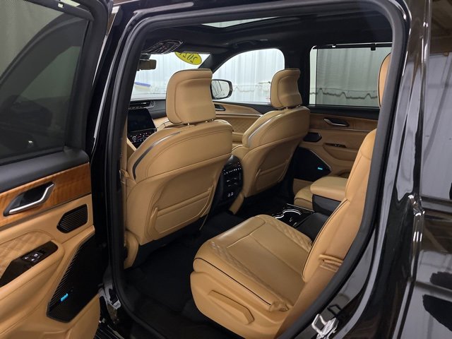 Used 2021 Jeep Grand Cherokee L Summit image 27