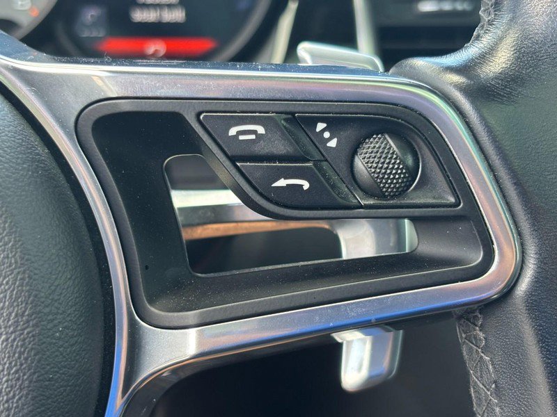 Used 2018 Porsche Macan S image 18